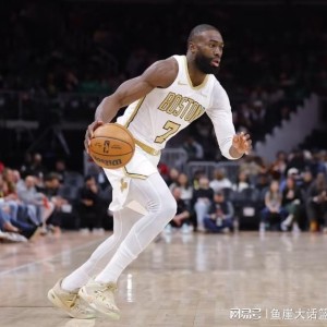 世界杯-惨败！布朗27+8+8创纪录，马克西33+6毫无借口，探花23+5全队最低